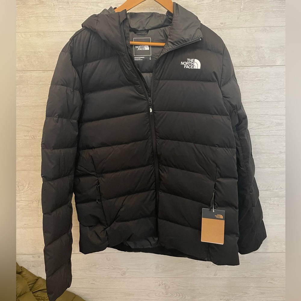 The North Face Puffer Never worn with Tags.